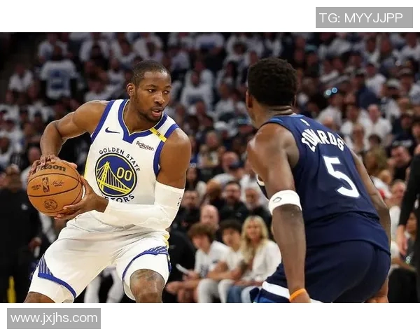 森林狼与火箭第三场激战回顾球员表现与战术分析全面解读 森林狼与火箭第三场激战回顾球员表现与战术分析全面解读